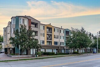 Building Photo - Wharfside Pointe