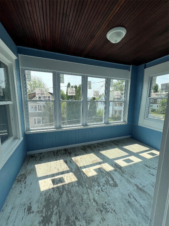Building Photo - 207 St Charles St