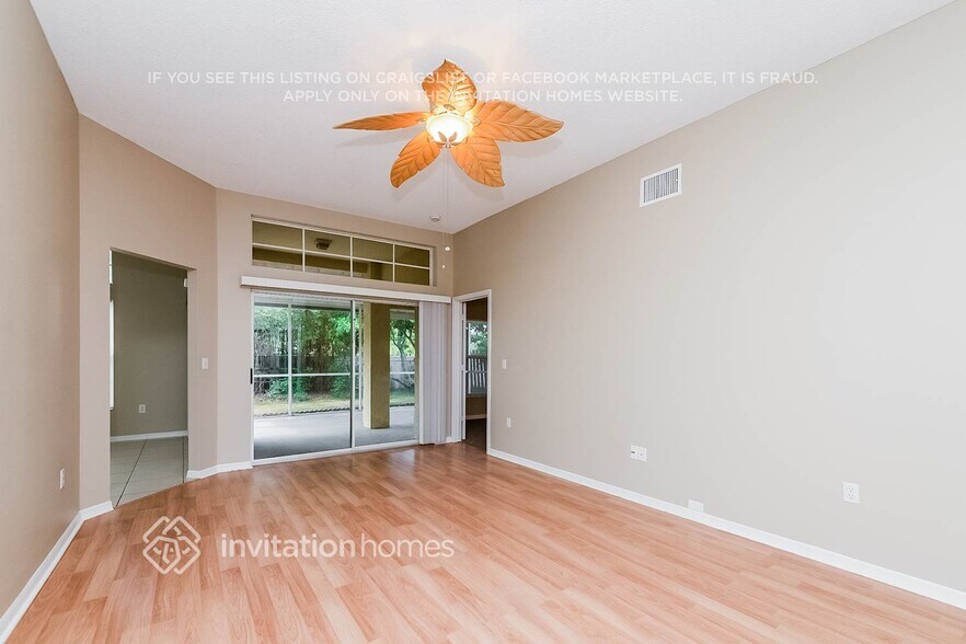 Building Photo - 3613 71st Terrace E