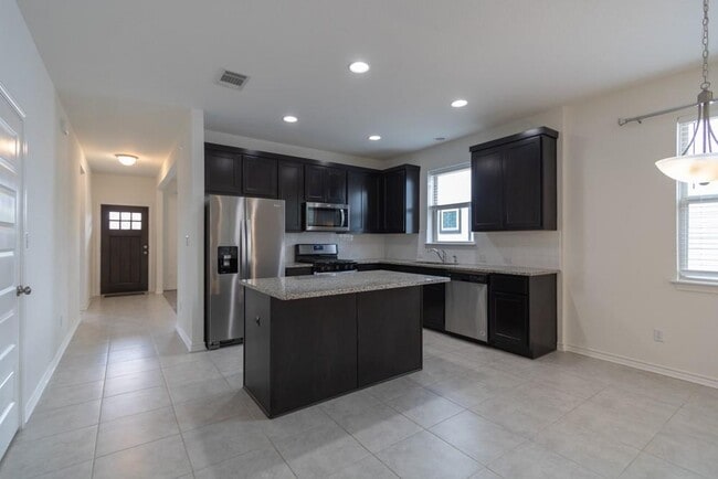 Building Photo - 1925 Cypress Gate Dr