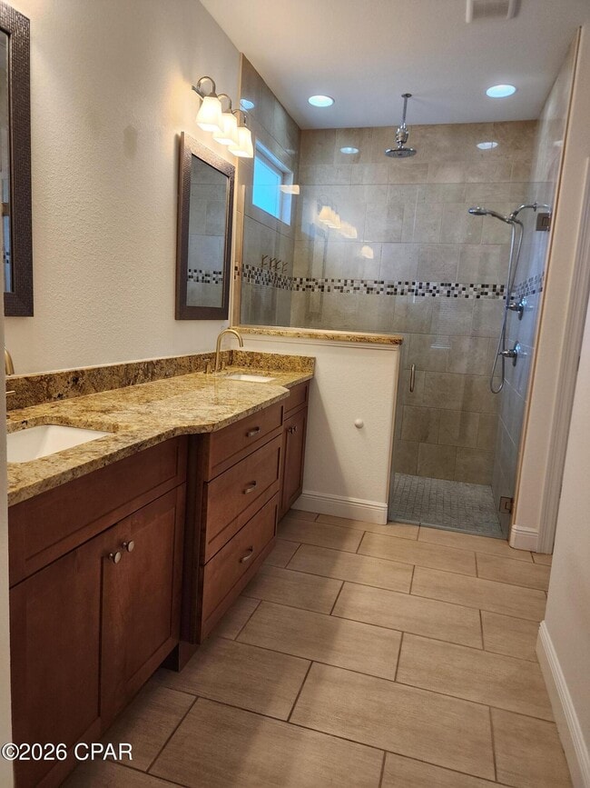 Building Photo - 114 Heather Dr