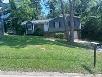 Building Photo - 420 20th Ct NE