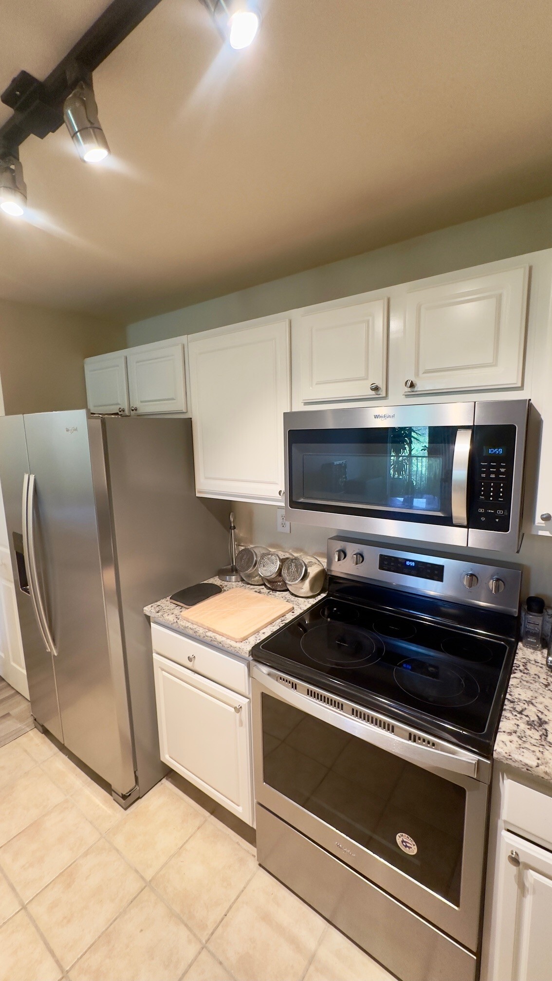 Building Photo - 405 S Villa San Marco Dr
