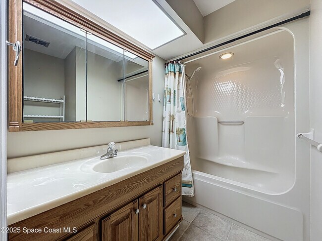 Building Photo - 330 Markley Ct