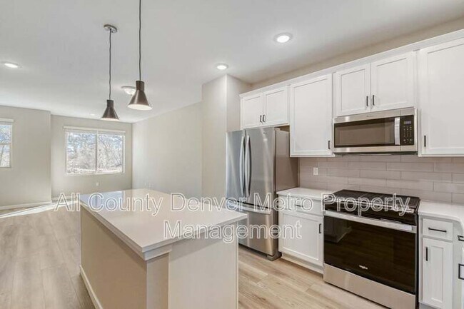 Building Photo - 15312 W 69th Dr