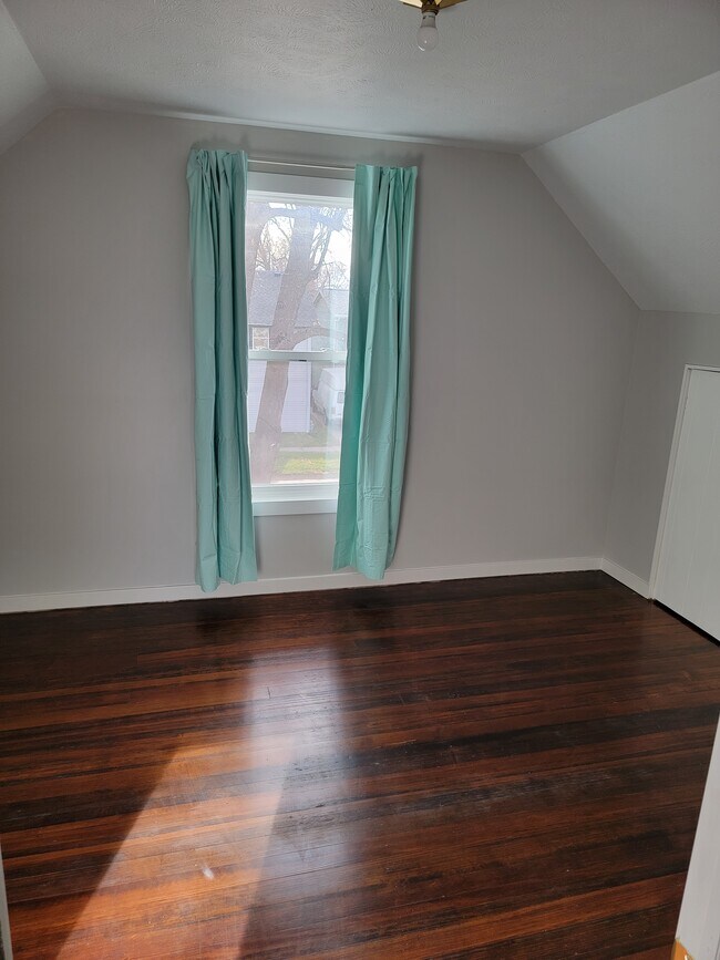 Bedroom #2 - 1700 Avenue D