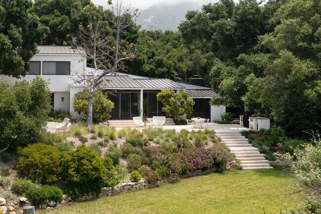 Building Photo - 901 Crater Camp Dr