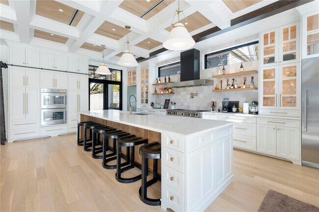 Building Photo - 319 W Frances Ave