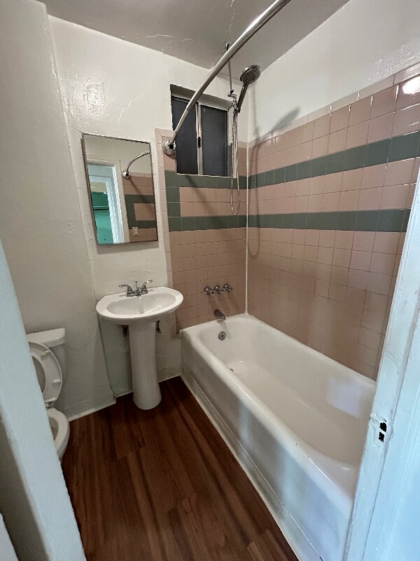 Building Photo - 1523 N McCadden Pl