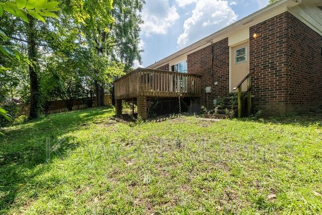 Building Photo - 122 Shadowood Dr