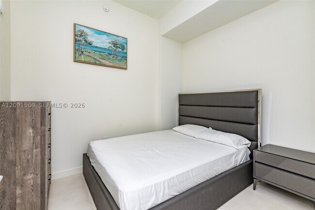 Building Photo - 1400 Biscayne Blvd