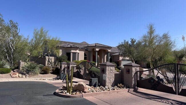 Building Photo - 12838 E Altadena Dr
