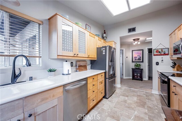 Building Photo - 10 Corniche Dr