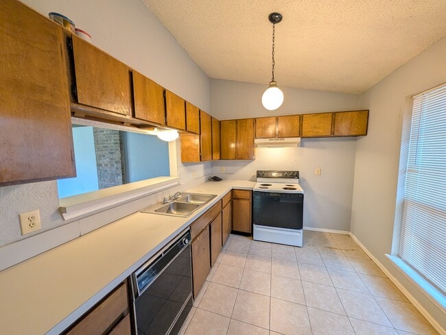 Building Photo - 3920 S 125th E Ave