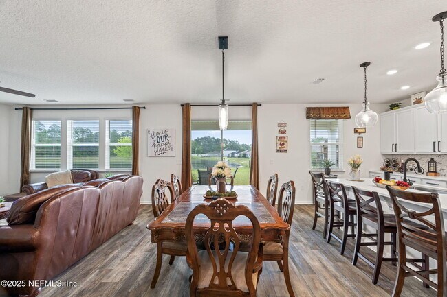 Building Photo - 12897 Logans Walk Ln