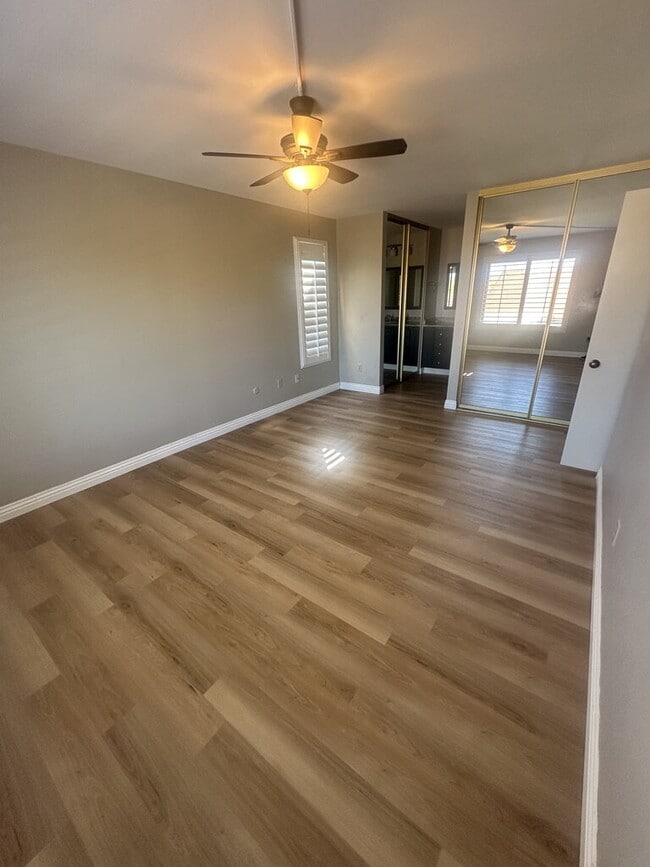 Building Photo - $3,400 - Charming Ground-Floor 2 Bed / 2 Bath Condo in Desirable Oaks North 55+ Community