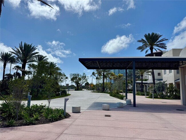 Building Photo - 7330 Ocean Terrace