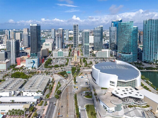 Building Photo - 159 NE 6th St