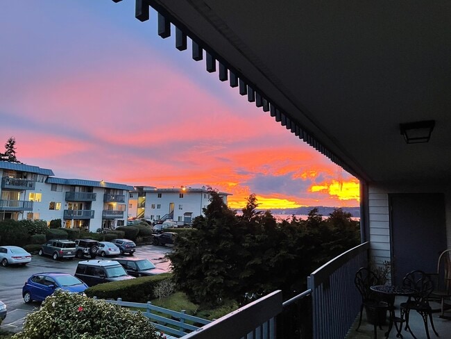 Building Photo - 22985 Marine View Dr S