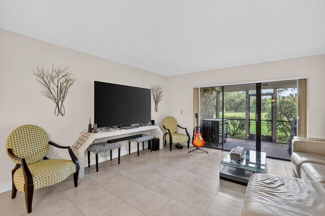 Building Photo - 21211 Lago Cir