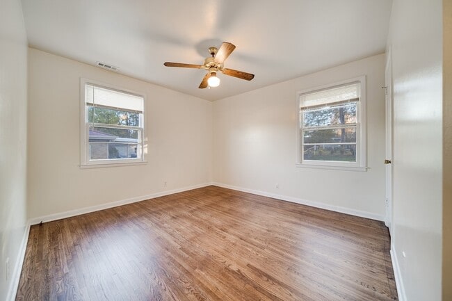 Building Photo - 106 Bluewater Dr