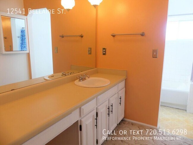 Building Photo - 12541 Bellaire St