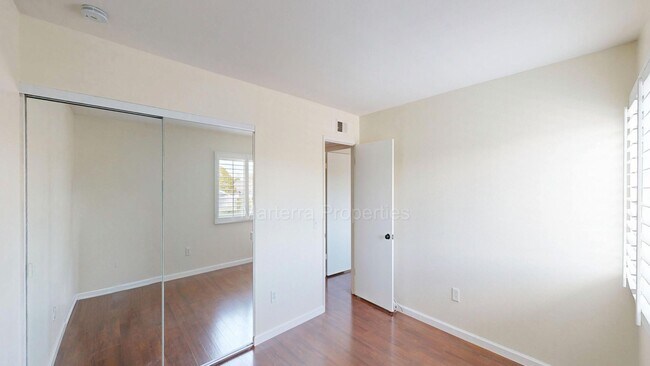 Building Photo - Amazing 2nd Floor Home for 55-Plus in Huntington Landmark Adult Community