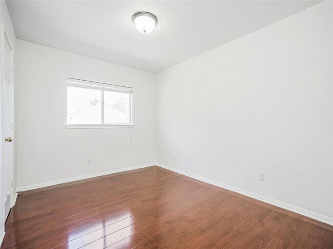 Building Photo - 1827 Senca Springs Ct