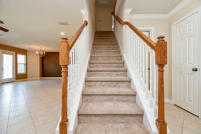Building Photo - 22238 Orchard Dale Dr