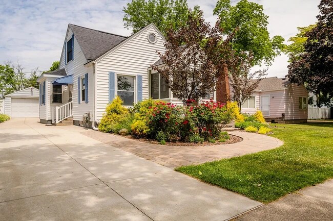 Primary Photo - 1219 Mohawk Ln