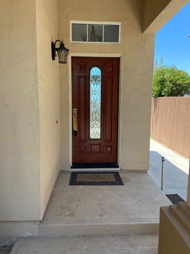 Building Photo - Upgraded 3 bedroom in Bonita with Amazing ...