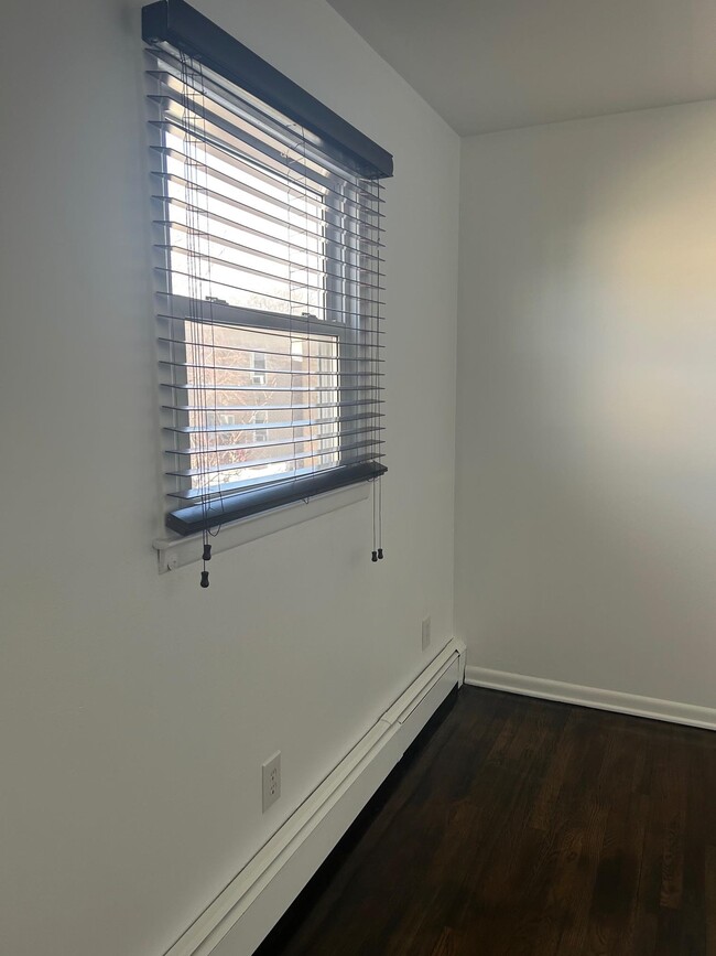 Building Photo - 4608 Grand Ave