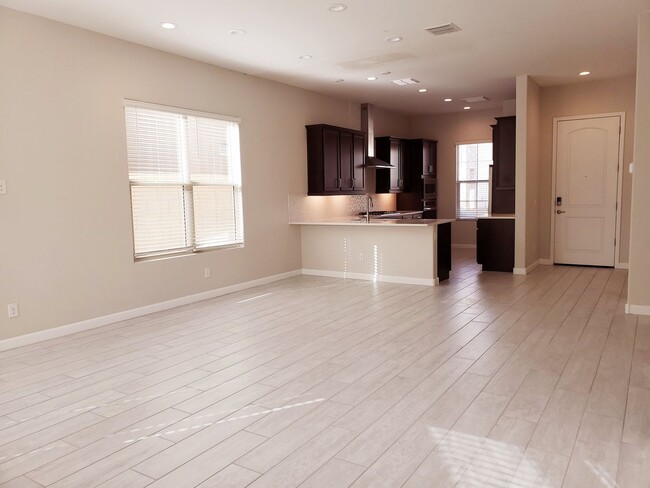 Building Photo - Newer Smart Home Near Mayo Clinic!