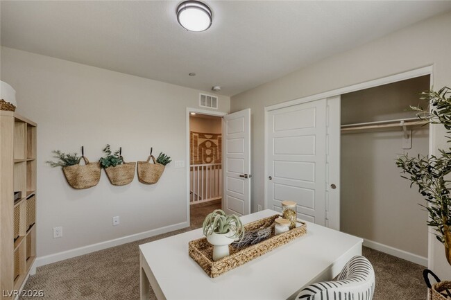 Building Photo - 911 Cadence Vw Wy