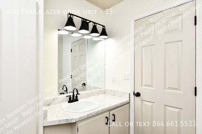 Building Photo - 400 Trailblazer Dr