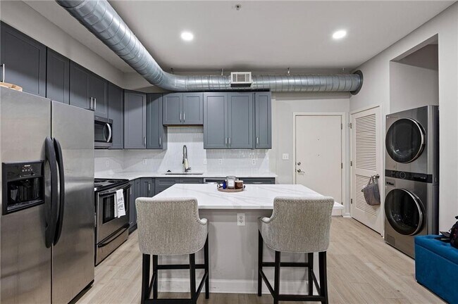 Building Photo - 5300 Peachtree Rd