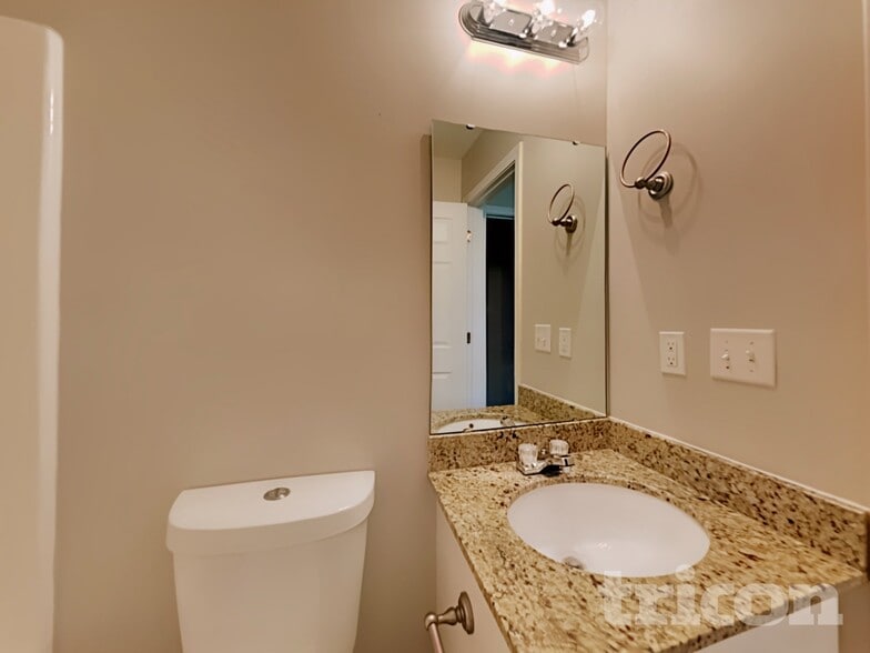 Building Photo - 248 Eagle Pointe Dr