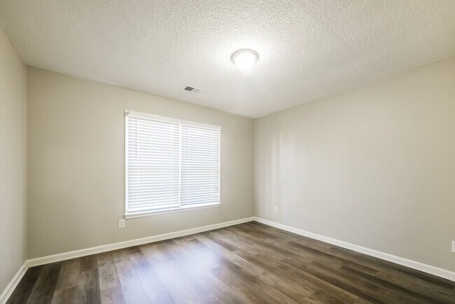 Building Photo - 4891 Country Cove Way