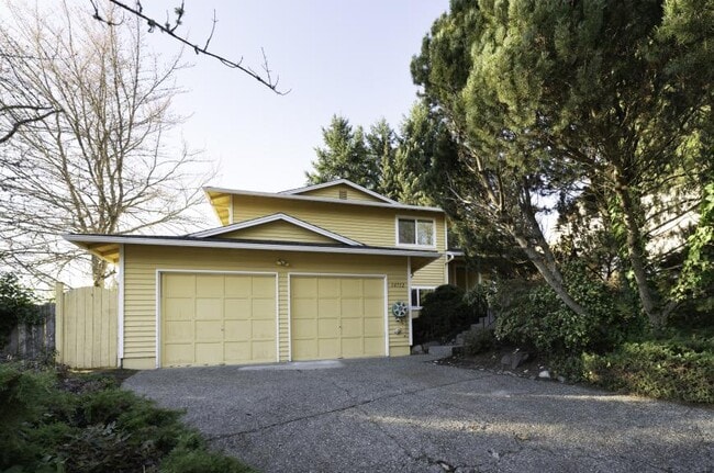 Primary Photo - 3 bedroom in Bellevue WA 98006