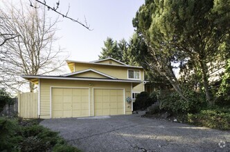 Building Photo - 3 bedroom in Bellevue WA 98006