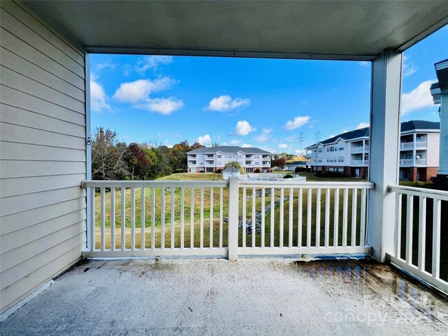 Building Photo - 8929 Meadow Vista Rd