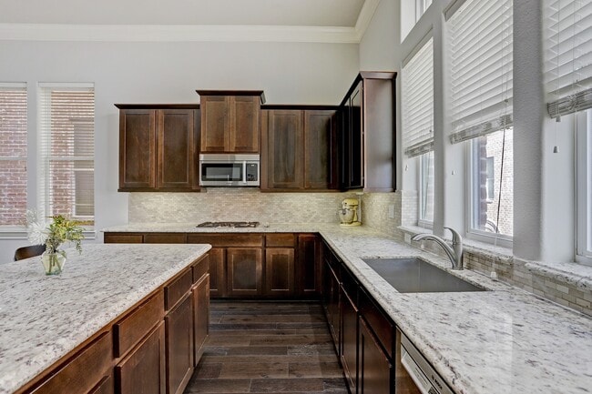 Building Photo - 3913 Austin St
