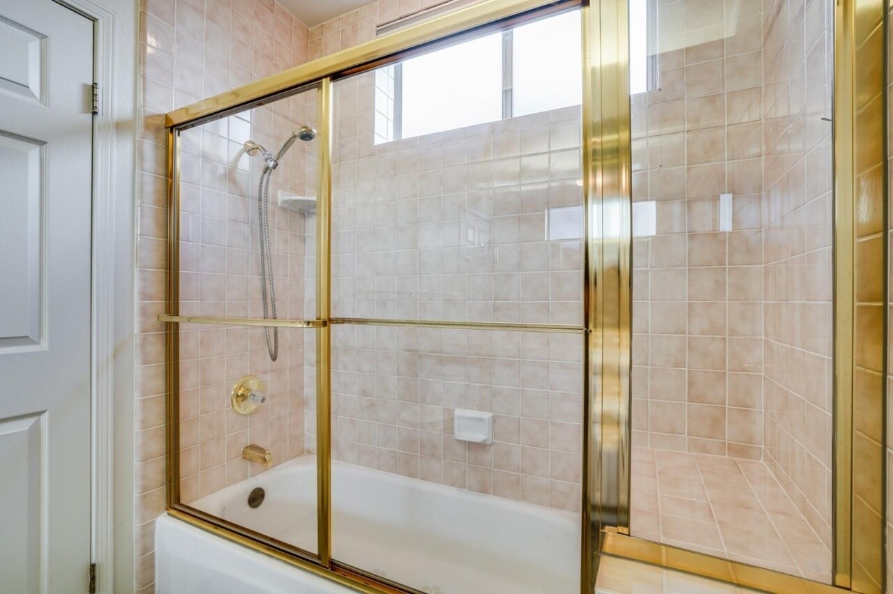 Building Photo - 720 Promontory Point Ln