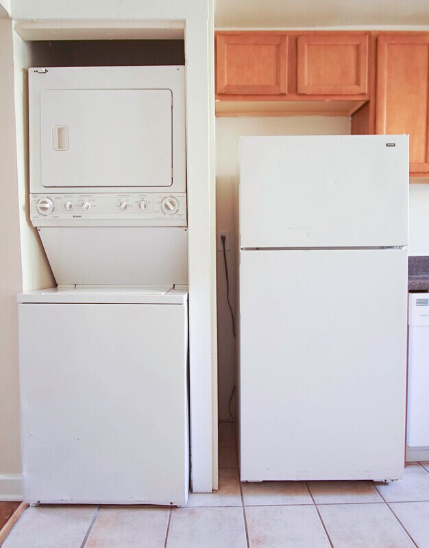 Building Photo - 1911 Lakeview Ave