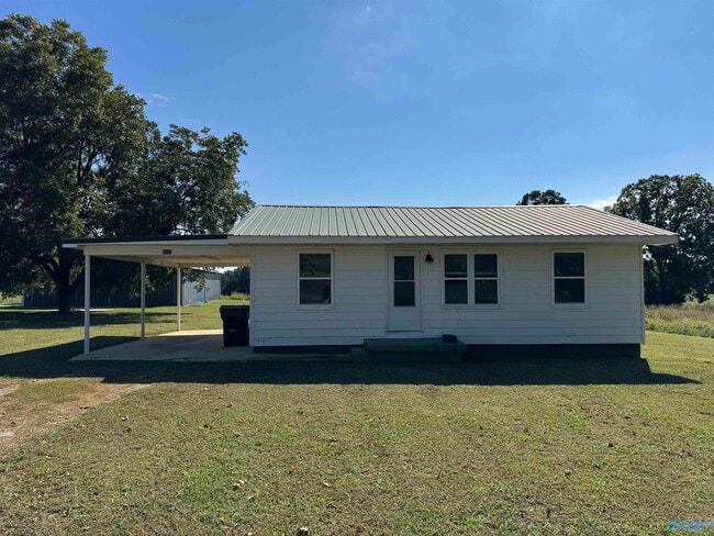 Primary Photo - 8448 Snake Rd