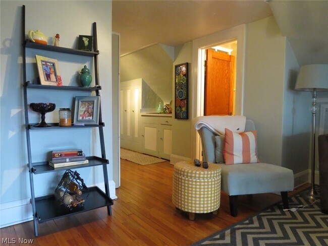 Building Photo - 13834 Clifton Blvd