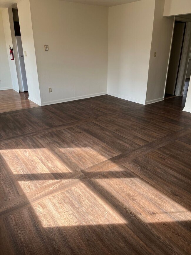 Building Photo - Converting to a 4 bedroom, 2 bath - AVAILABLE August 1st