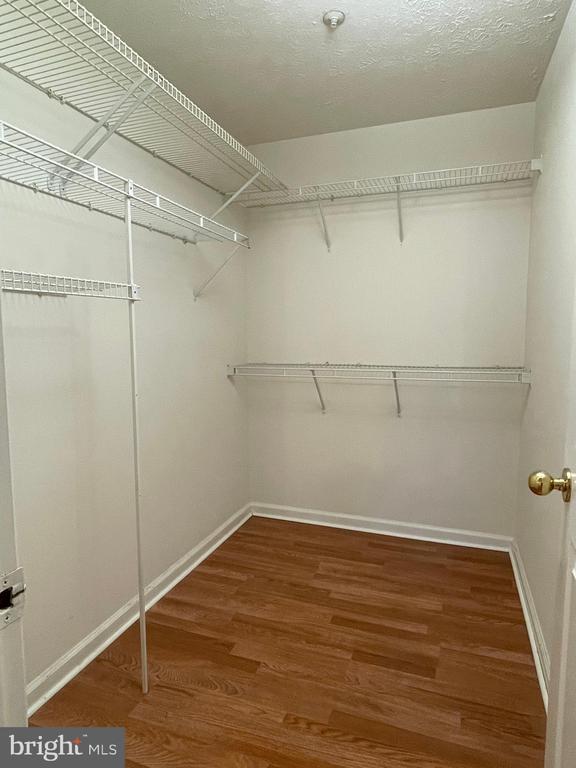 Building Photo - 2056 Quaker Way