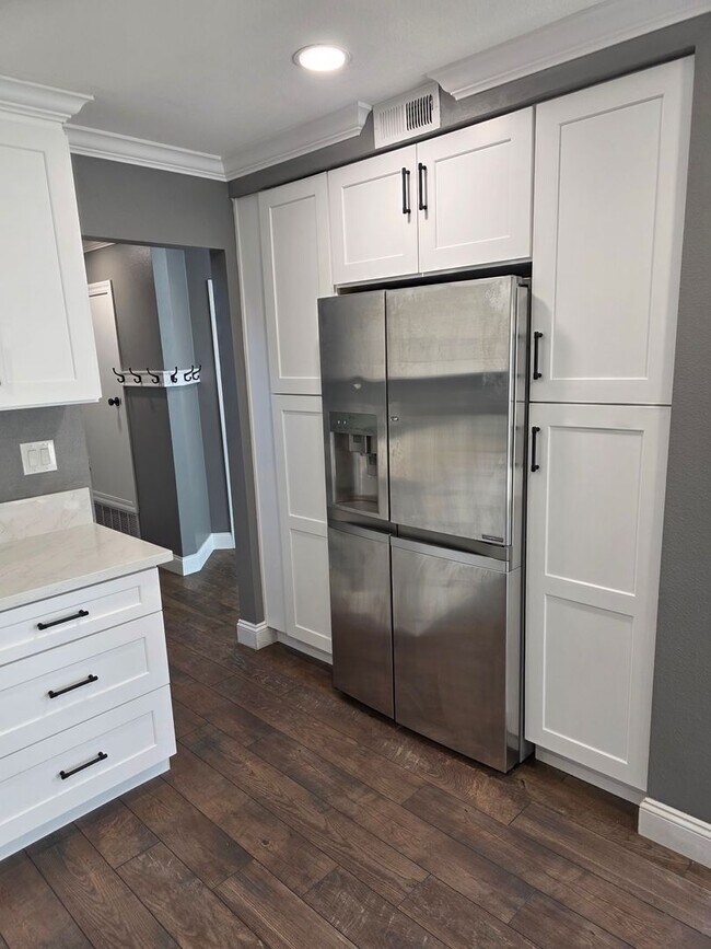 Building Photo - Newly Remodeled Home in South Temecula.