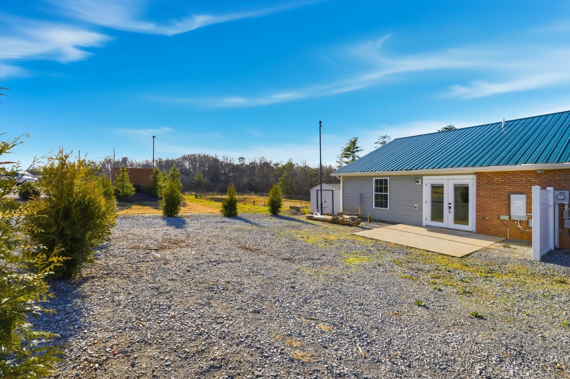 Building Photo - 1912 Laurel Ln